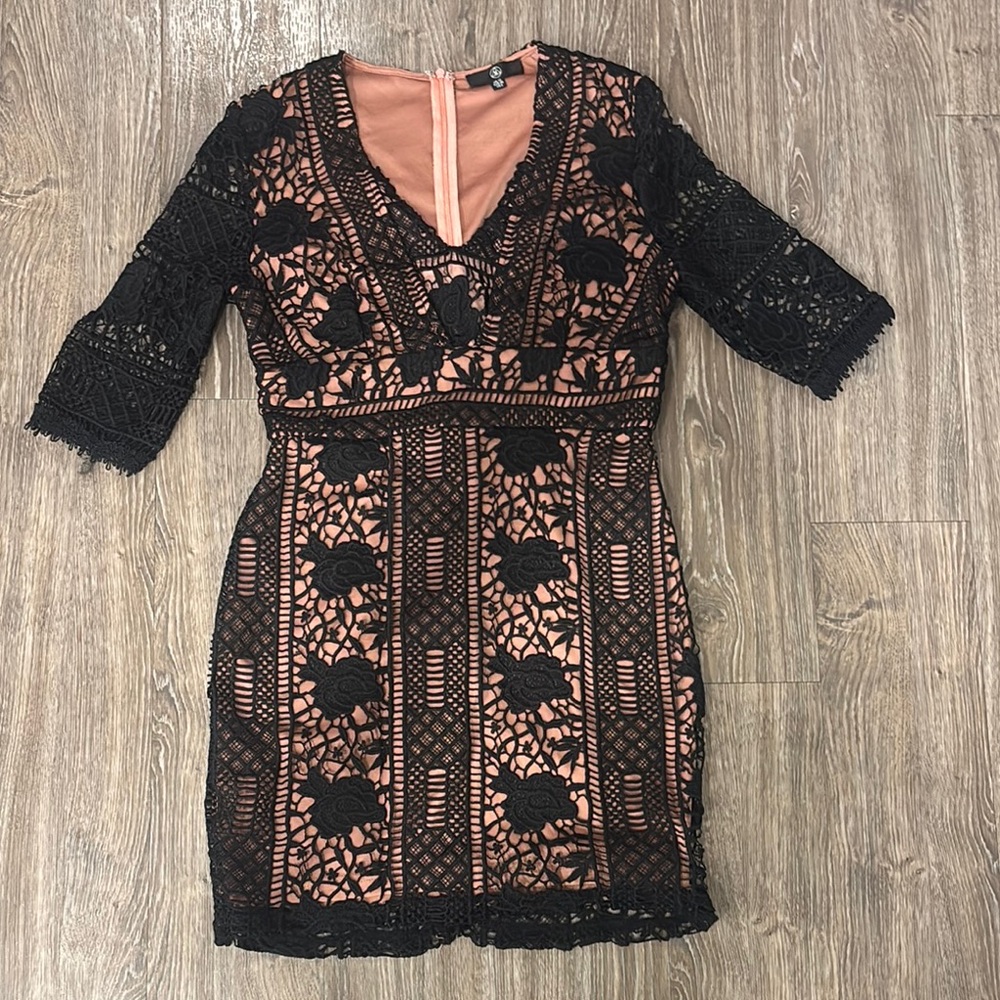 Missguided Black and Pink V-Neck Bodycon Mini Dress